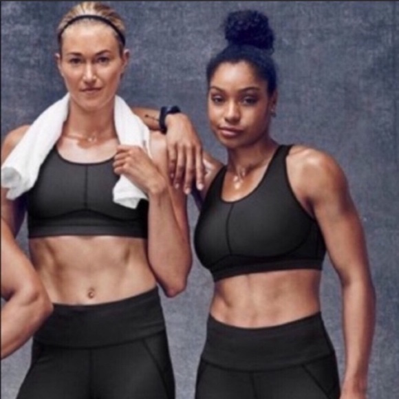 Athleta Black Sports Bra - Picture 4 of 6
